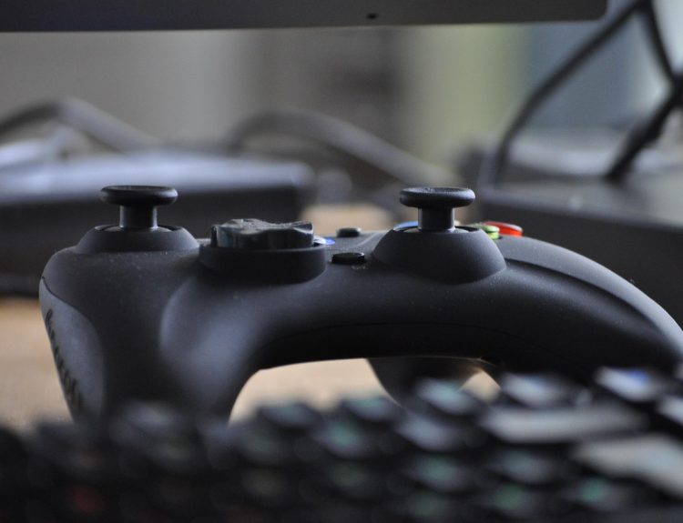 Streaming vs Competitive Play